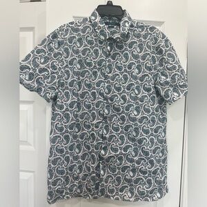 Perry Ellis Men’s Button Up
